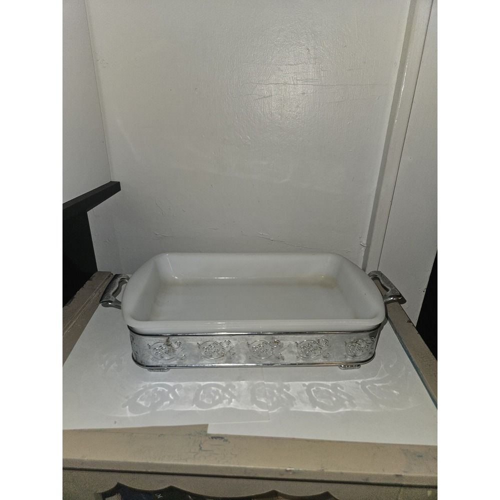 Vintage 10" Corningware Baking Dish W/ Carrier